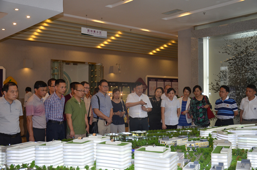 仁和干校高級班赴南京企業考察 (1)_副本.jpg